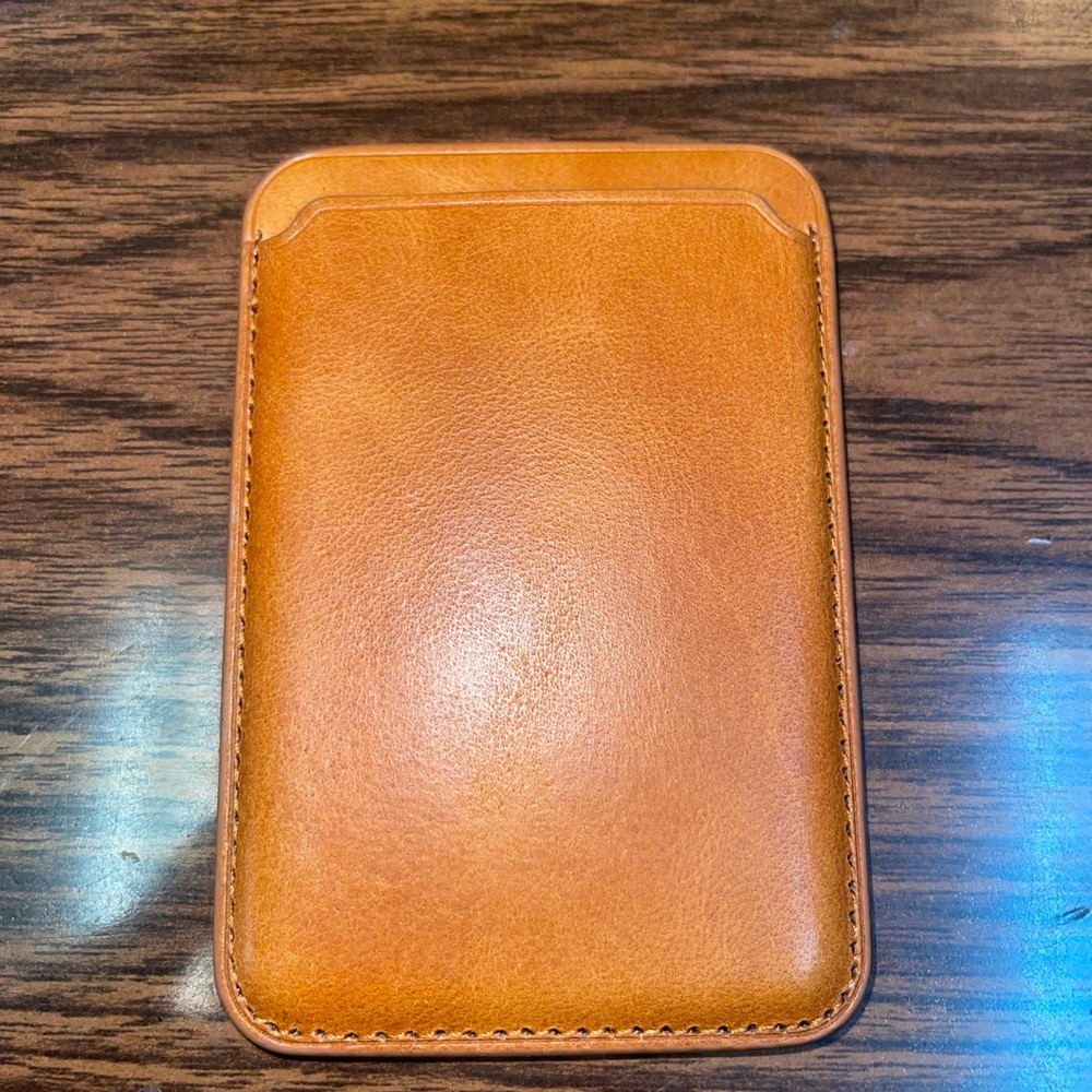 Portland Leather Patina IPhone wallet